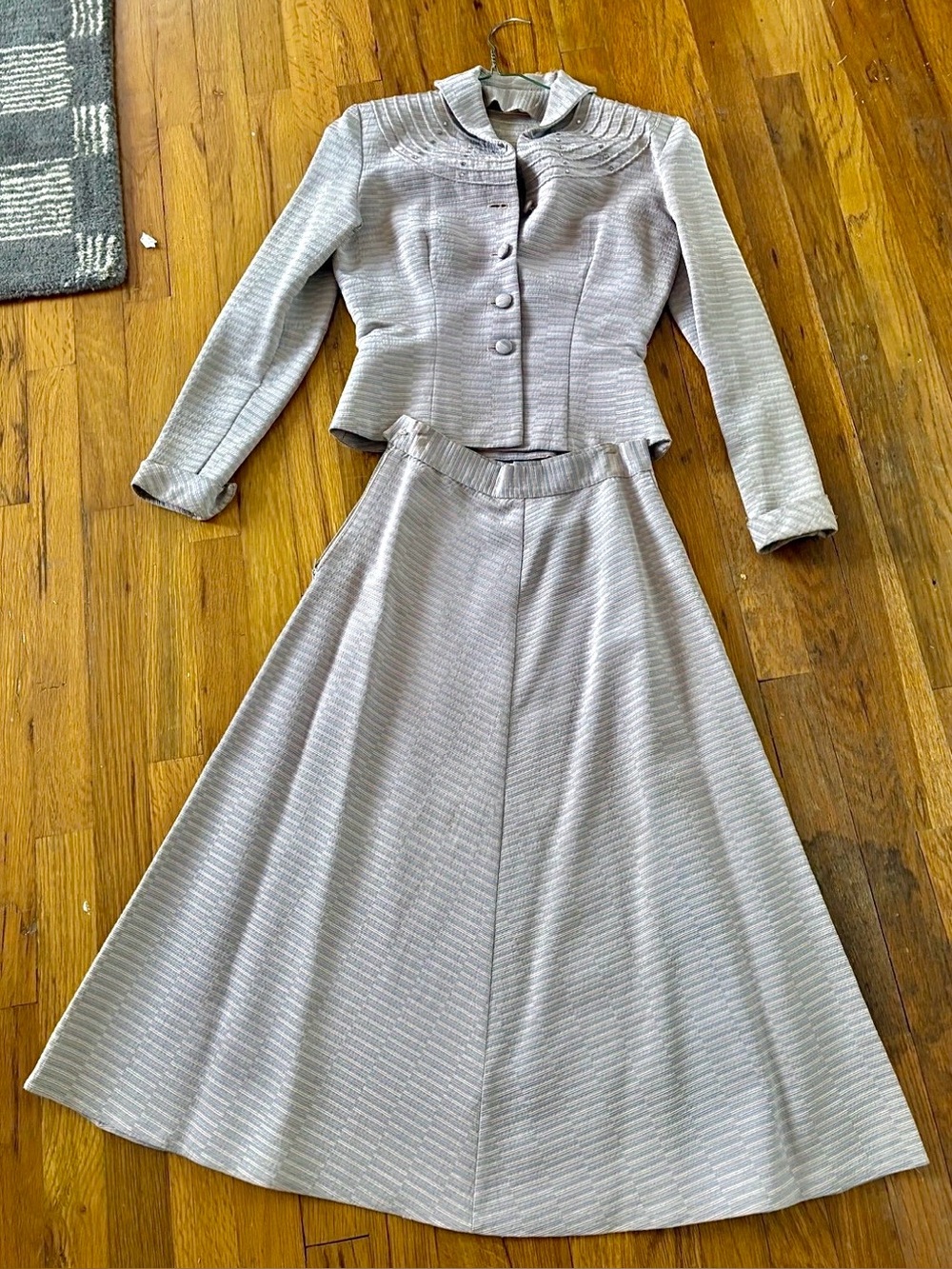 Vintage 1940s 40s Pink & Gray Striped Womens Skirt Suit Rhinestones Blazer XS